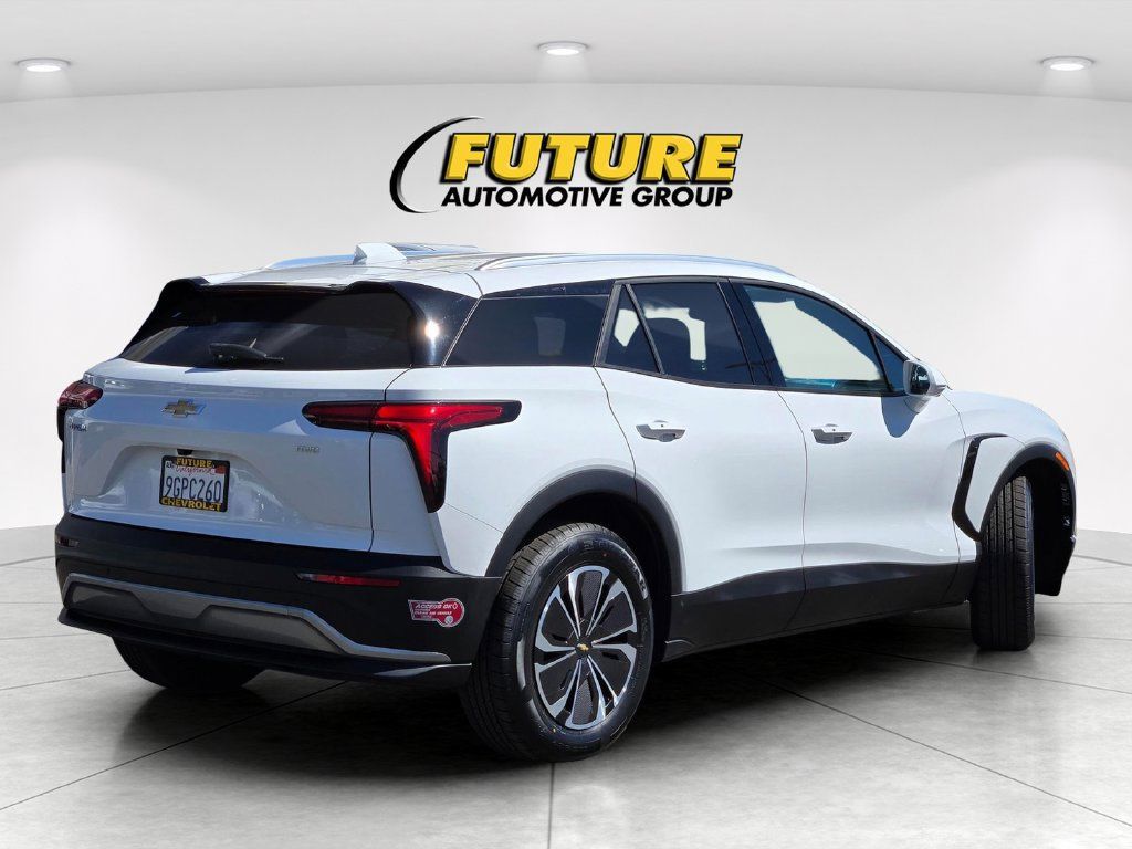 Used 2024 Chevrolet Blazer EV LT AWD/4WD image 4