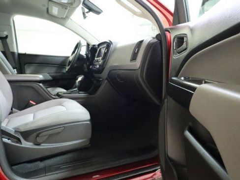 Used 2022 Chevrolet Colorado W/T w/ Custom Special Edition image 10