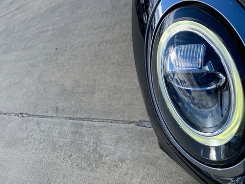 Used 2021 MINI Cooper Clubman S w/ Storage Package image 27