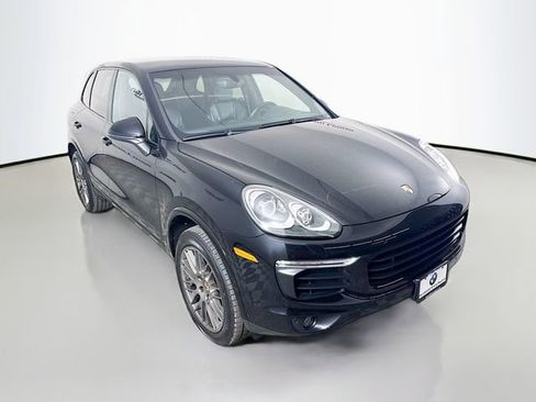 Used 2017 Porsche Cayenne Platinum Edition image 1