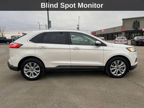 Used 2019 Ford Edge Titanium w/ Cold Weather Package image 8