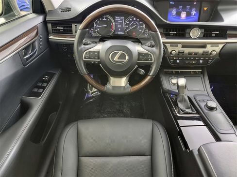 Used 2016 Lexus ES 350 w/ Premium Package w/Wood Trim image 27