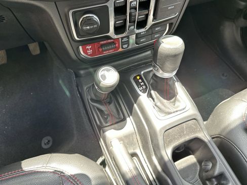 Used 2023 Jeep Gladiator Rubicon w/ LED Lighting Group AWD/4WD image 22