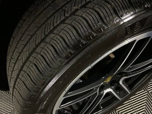 Used 2019 Porsche Macan AWD/4WD image 36