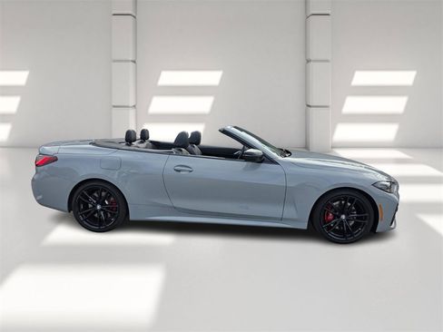 Used 2024 BMW 430i Convertible w/ M Sport Package image 3