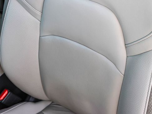 Used 2023 Nissan Pathfinder SL image 23