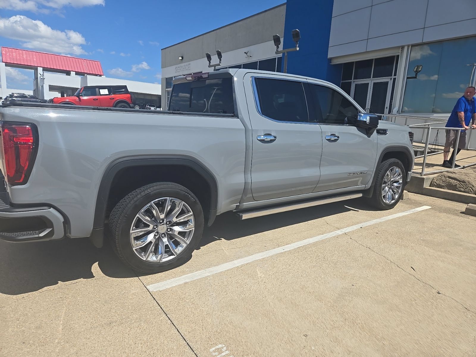 Used 2024 GMC Sierra 1500 Denali w/ Denali Reserve Package AWD/4WD image 5