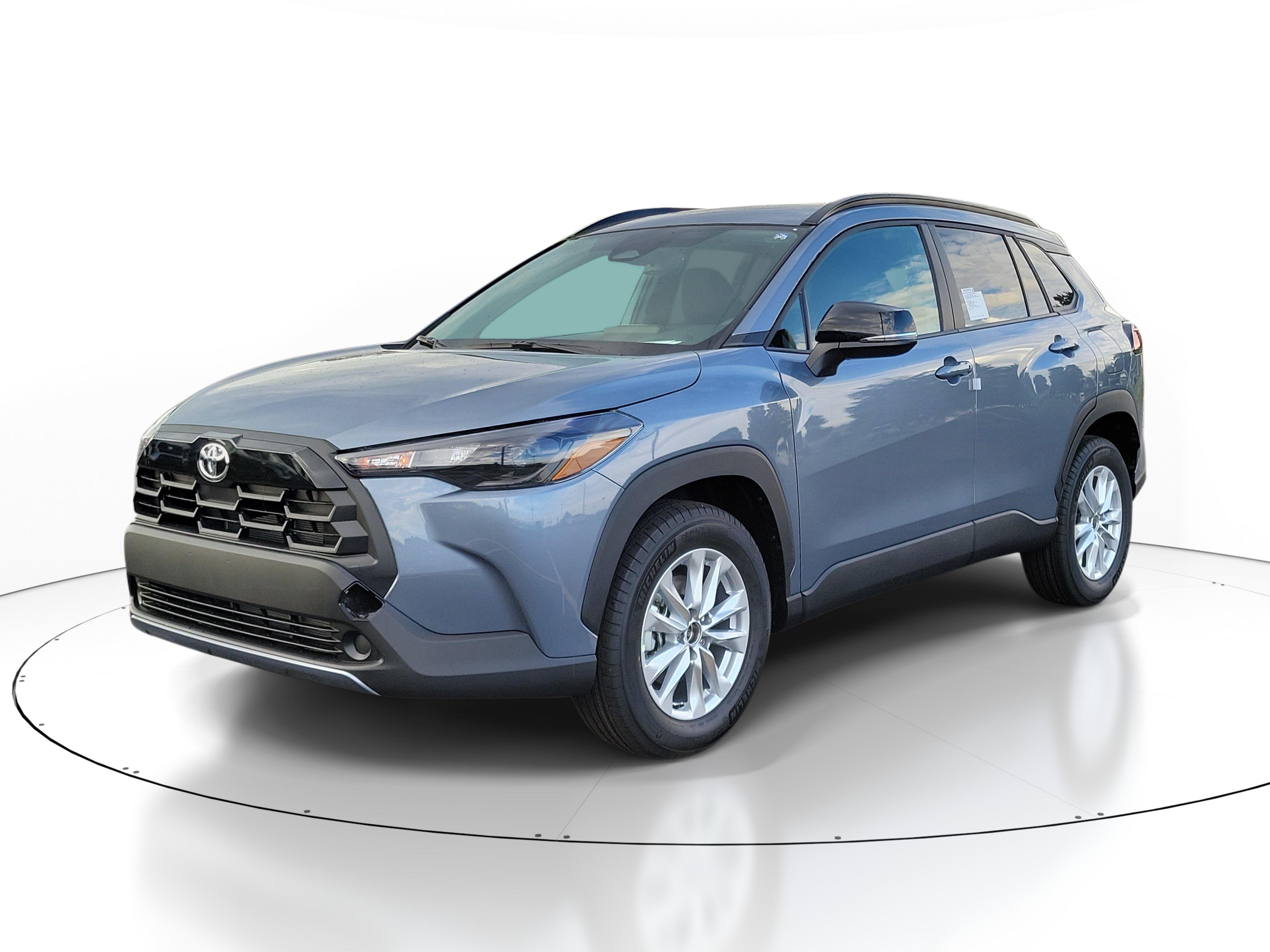 New 2026 Toyota Corolla Cross LE w/ Moonroof Package FWD image 2