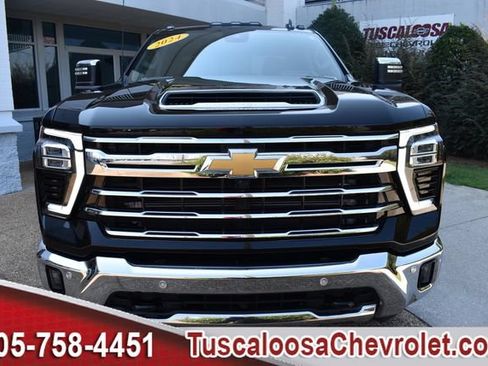 Certified 2024 Chevrolet Silverado 2500 LTZ w/ LTZ Premium Package AWD/4WD image 4