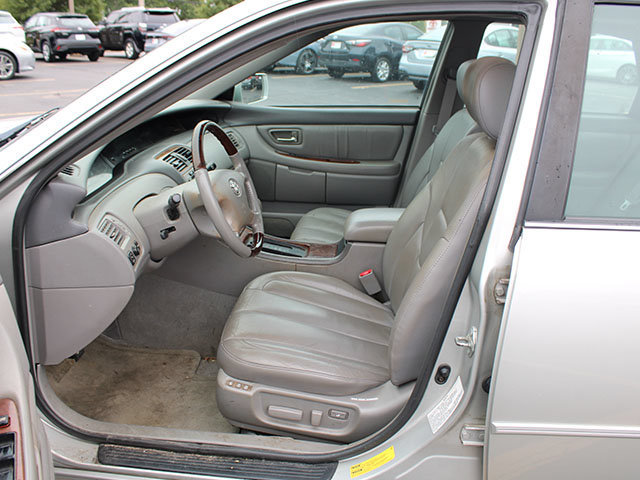 Used 2003 Toyota Avalon XLS FWD image 12