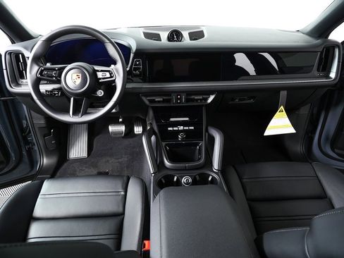 New 2026 Porsche Cayenne S image 19