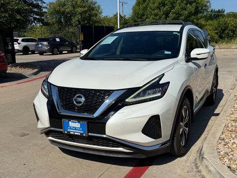 Used 2019 Nissan Murano SV FWD image 1