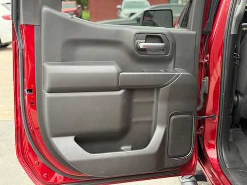 Used 2021 Chevrolet Silverado 1500 Custom AWD/4WD image 13