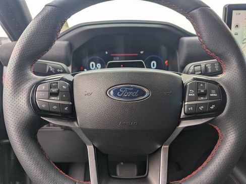 Used 2025 Ford Explorer ST-Line w/ ST-Line Street Pack image 19