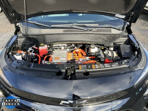 Used 2022 Chevrolet Bolt EUV LT w/ Convenience Package image 10