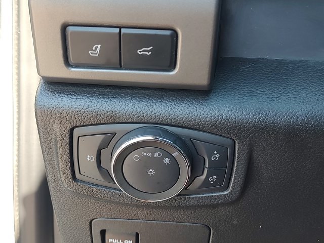 Used 2020 Ford Expedition XLT w/ Equipment Group 202A RWD image 23