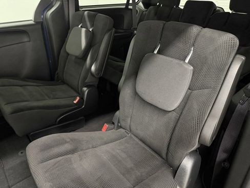 Used 2020 Dodge Grand Caravan SE image 17