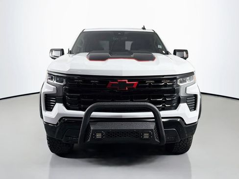 Used 2024 Chevrolet Silverado 1500 LT Trail Boss w/ LT Trail Boss Premium Package AWD/4WD image 2