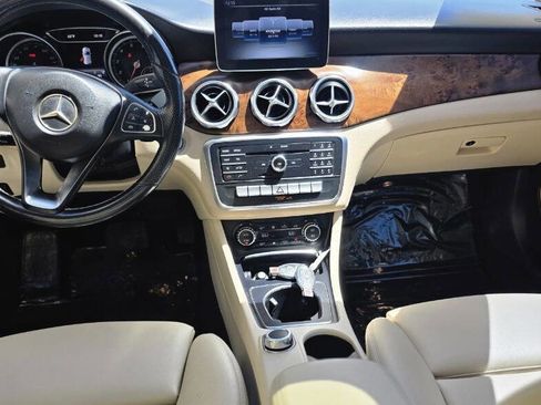 Used 2019 Mercedes-Benz GLA 250 w/ Convenience Package image 24