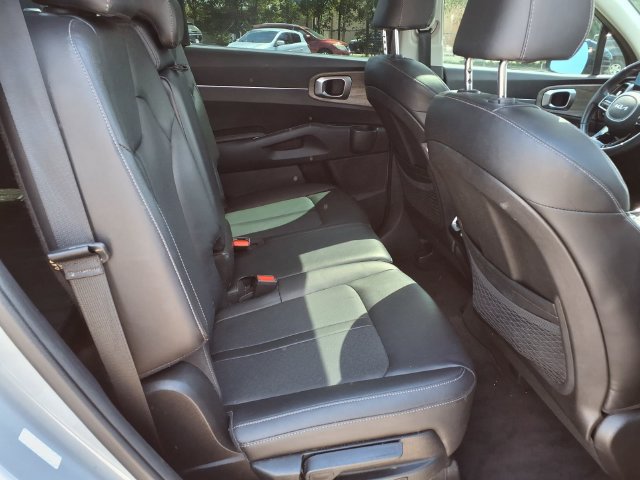 Used 2022 Kia Sorento S w/ Panoramic Sunroof Package AWD/4WD image 21