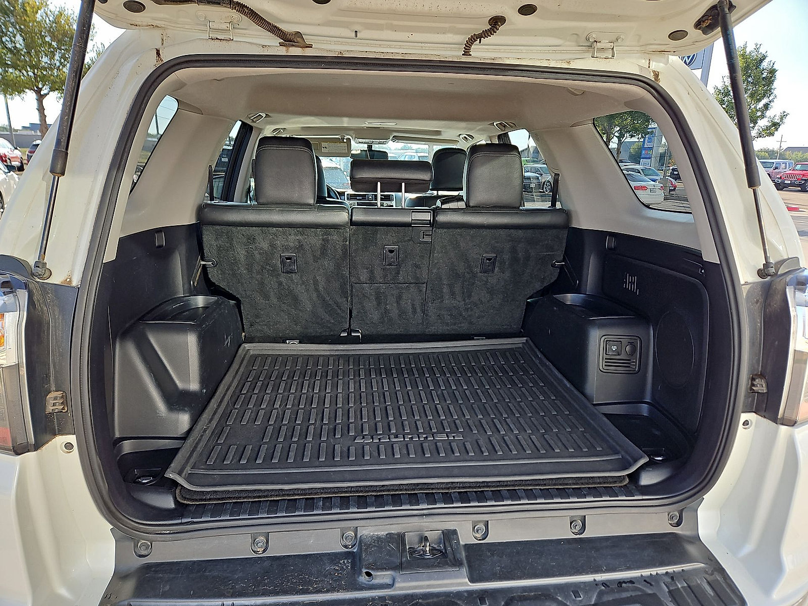 Used 2015 Toyota 4Runner Limited AWD/4WD image 12