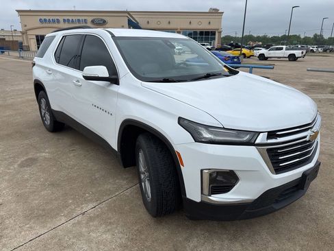 Used 2023 Chevrolet Traverse LT w/ LPO, Floor Liner Package image 19