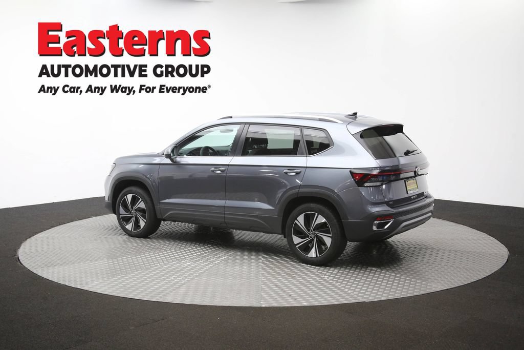 Used 2025 Volkswagen Taos SE AWD/4WD image 62