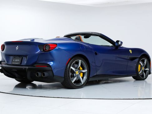 Certified 2023 Ferrari Portofino M image 16