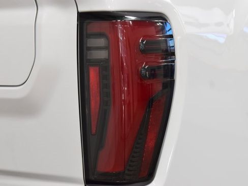 Used 2024 GMC Sierra 2500 AT4 w/ AT4 Preferred Package image 24