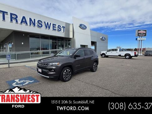 Used 2024 Jeep Compass Limited AWD/4WD image 1