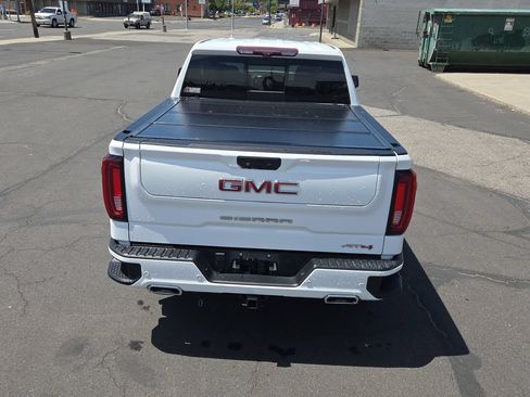 Used 2021 GMC Sierra 1500 AT4 w/ AT4 Value Package AWD/4WD image 10