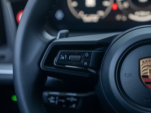 Certified 2026 Porsche Cayenne Coupe AWD/4WD image 14