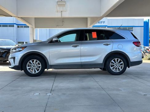 Used 2020 Kia Sorento LX image 17