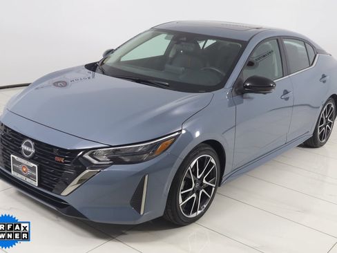 Used 2024 Nissan Sentra SR w/ SR Premium Package image 21