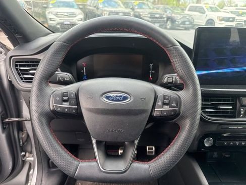 Certified 2023 Ford Escape ST-Line w/ Tech Pack #1 AWD/4WD image 15
