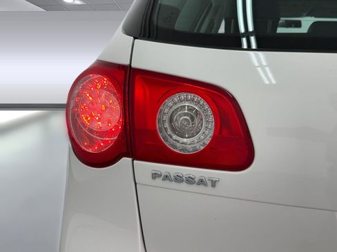 Used 2008 Volkswagen Passat Komfort image 11
