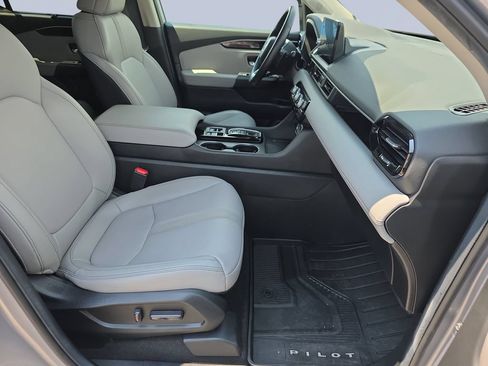 Used 2025 Honda Pilot EX-L image 38