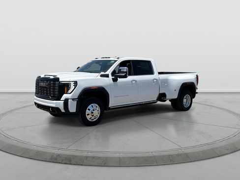 New 2026 GMC Sierra 3500 Denali Ultimate AWD/4WD image 4