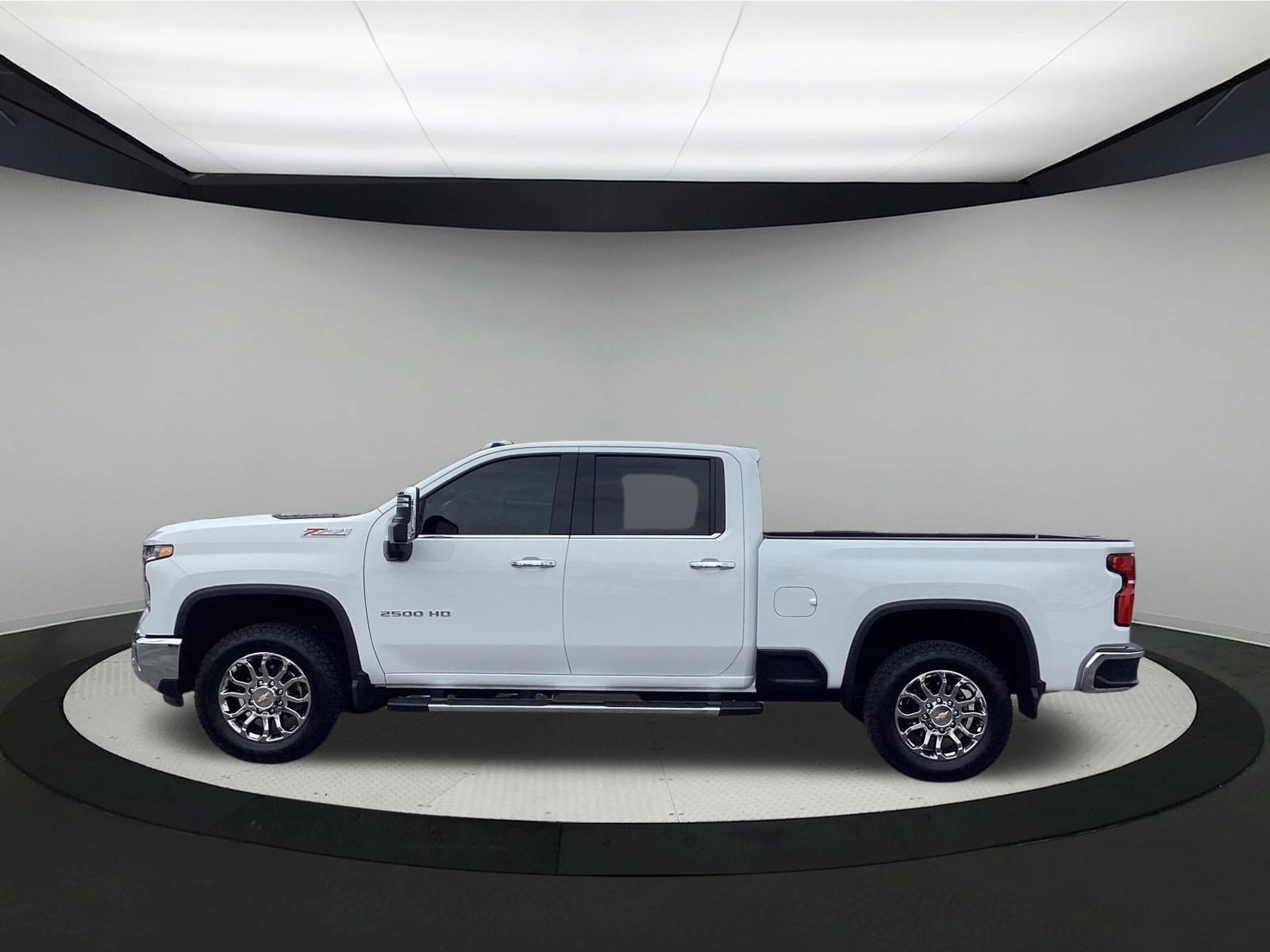 Used 2026 Chevrolet Silverado 2500 LTZ w/ LTZ Premium Package AWD/4WD image 6