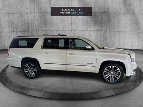 Used 2018 GMC Yukon XL Denali w/ Denali Ultimate Package AWD/4WD image 4