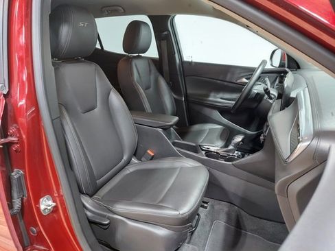 Certified 2024 Buick Encore GX Sport Touring image 19