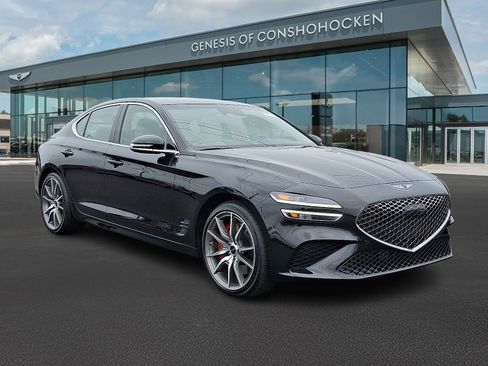 Used 2025 Genesis G70 2.5T image 3