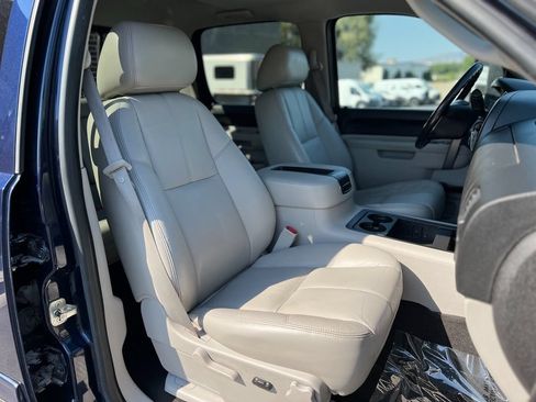 Used 2011 Chevrolet Silverado 2500 LT AWD/4WD image 21