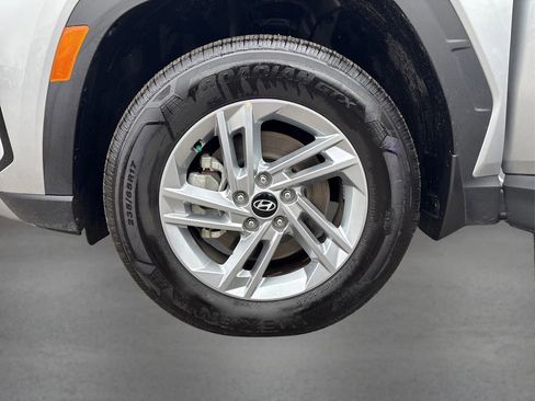 Certified 2025 Hyundai Tucson SE image 12