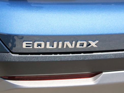 Used 2025 Chevrolet Equinox LT w/ Safety and Technology Package FWD image 9