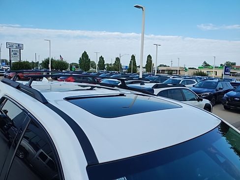 Used 2020 Chevrolet Traverse RS image 6