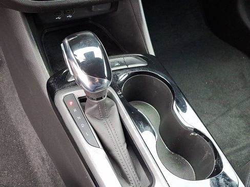 Used 2025 Buick Envista Sport Touring image 14