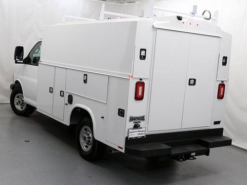 New 2025 GMC Savana 3500 w/ Power Convenience Package image 8