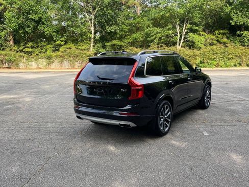 Used 2018 Volvo XC90 T6 Momentum w/ Convenience Package AWD/4WD image 5