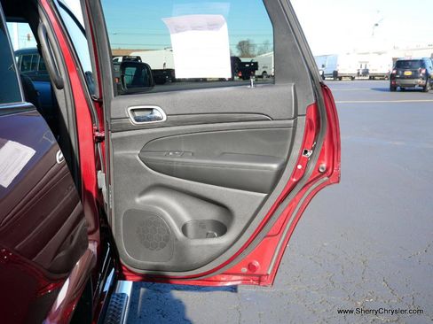 Used 2019 Jeep Grand Cherokee Altitude image 39
